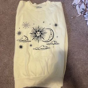 Baby yellow constellation crew neck